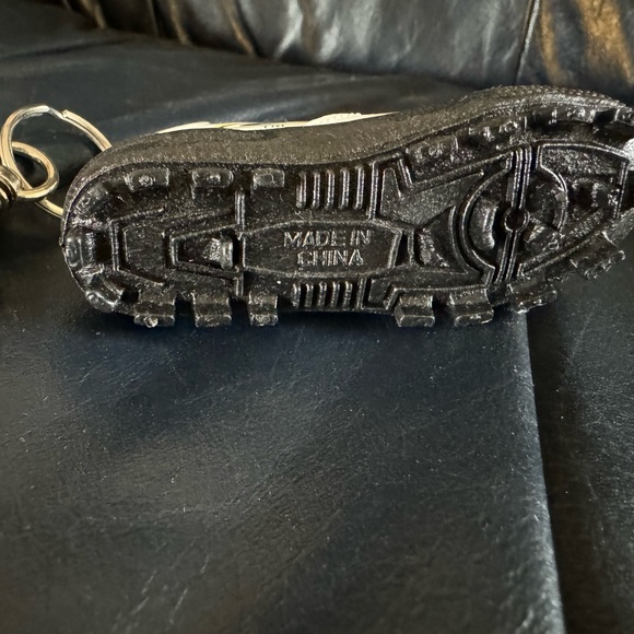 Green Bay Packer key chain shoe - Picture 6 of 6